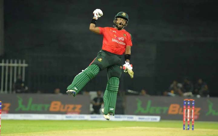 ইমনের ব্যাটে শতরান, পেসে ছিন্নভিন্ন আমিরাত