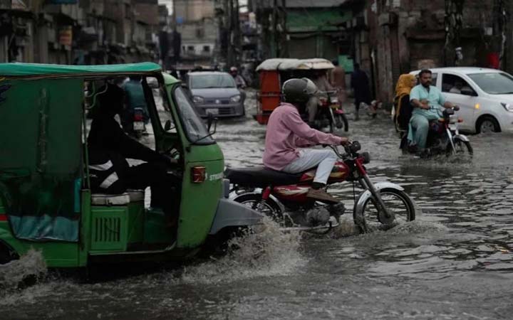 পাকিস্তানে বৃষ্টি-বন্যায় ১৯ জনের প্রাণহানি