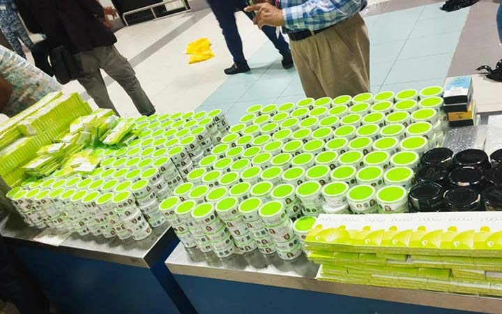 বিমানবন্দরে আমদানি নিষিদ্ধ ক্রিম ও সিগারেটসহ ১৫ লাখ টাকার মালামাল জব্দ