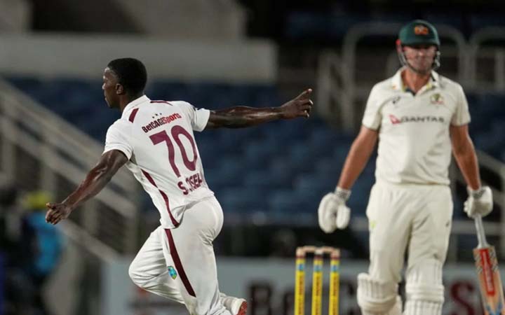 অস্ট্রেলিয়াকে অল্পেই গুঁড়িয়ে দিয়ে স্বস্তিতে নেই উইন্ডিজও