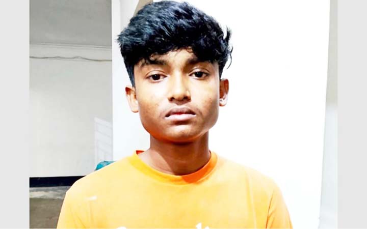 ‘জয় বাংলা’ স্লোগান,দিলেন বিএনপির ব্যানারের নিচে বসে - যুবক গ্রেপ্তার