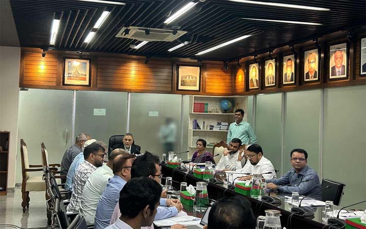 আরপিও চূড়ান্তে ইসির মুলতবি সভা শুরু