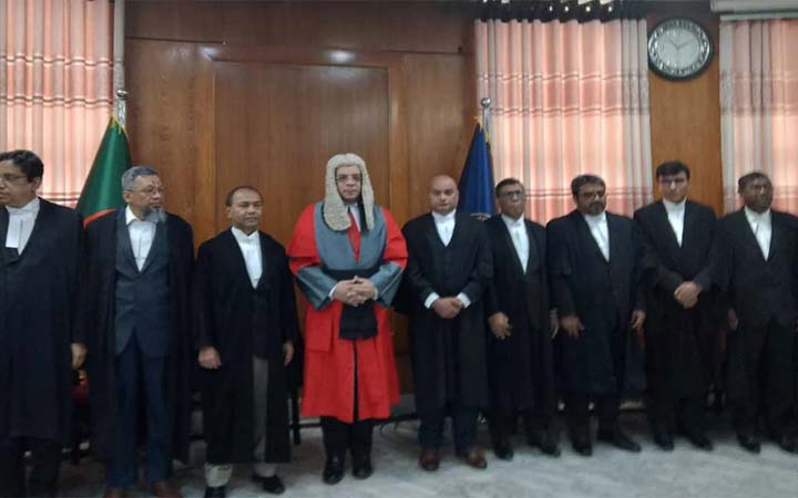 শপথ নিলেন হাইকোর্টের নবনিযুক্ত ২৫ বিচারপতি