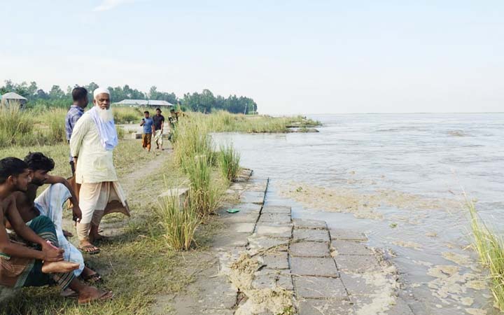 সিরাজগঞ্জে পয়েন্টে যমুনার পানি বাড়ছে