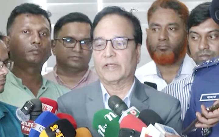নির্বাচনে কোনো কর্মকর্তা পক্ষপাতিত্ব করলে প্রশাসনিক ব্যবস্থা : জনপ্রশাসন সচিব মো. মোখলেস উর রহমান।