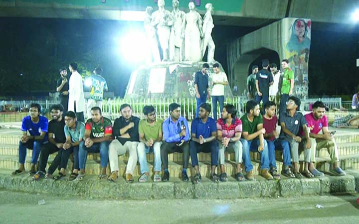 রাত শেষ হলেই ডাকসুর ভোট, ঢাবি ক্যাম্পাসে উৎসবের আমেজ