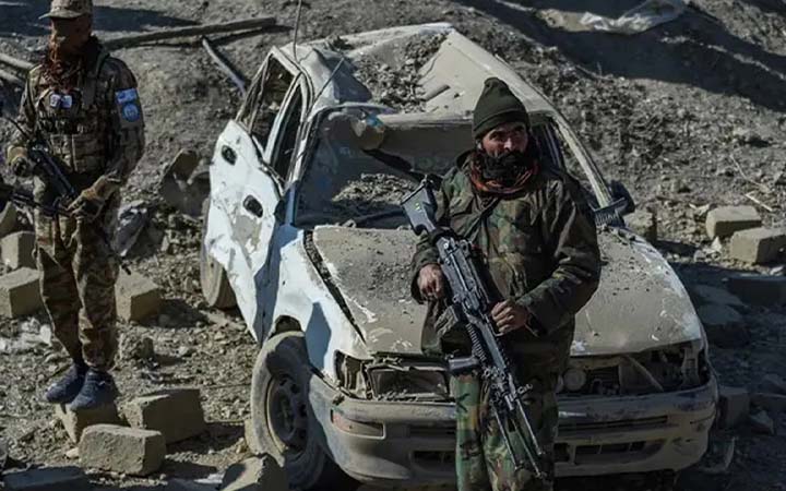 পাকিস্তানে তালেবানের হামলায় ১২ সেনা নিহত