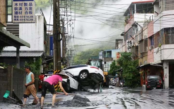 হ্রদের বাঁধ ভেঙে তাইওয়ানে নিহত ১৭