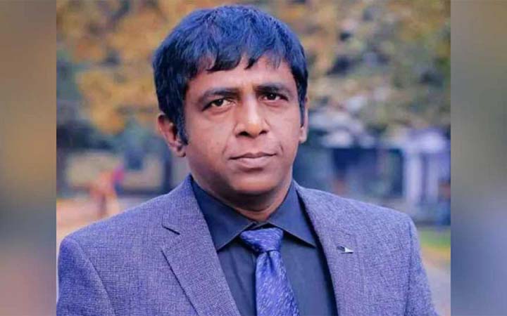 নড়াইল-১ আসনের সাবেক সংসদ সদস্য (এমপি) কবিরুল হক মুক্তিকে গ্রেপ্তার করেছে পুলিশ।