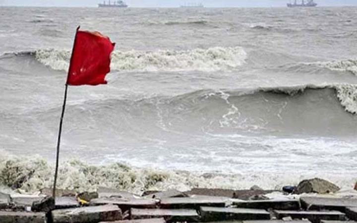 সমুদ্রবন্দরে ৩ নম্বর সতর্কসংকেত জারি