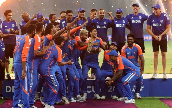 যত দ্রুত সম্ভব ট্রফি ও মেডেল ভারতে পাঠিয়ে দিন, নাকভিকে বিসিসিআই সচিব