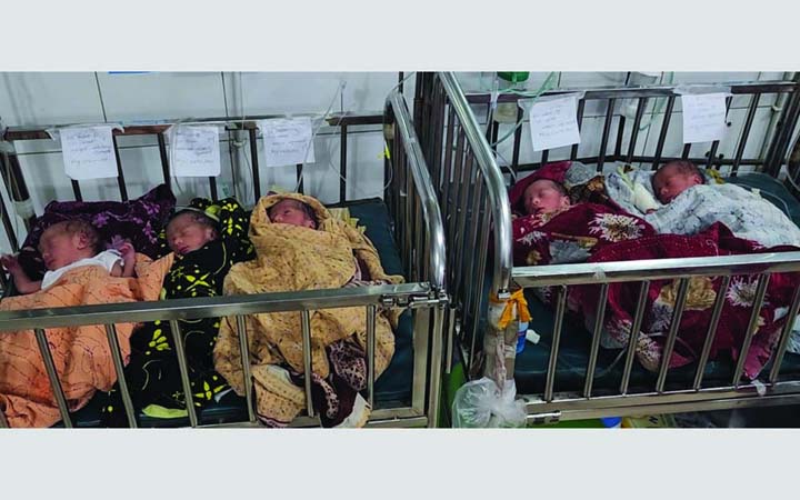 একসঙ্গে ৫ সন্তানের জন্ম দিলেন পটুয়াখালীর লামিয়া