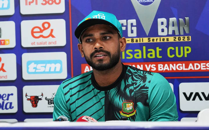 ব্যাটারদের দায়িত্বহীনতায় হেরেছে বাংলাদেশ: অধিনায়ক মিরাজ