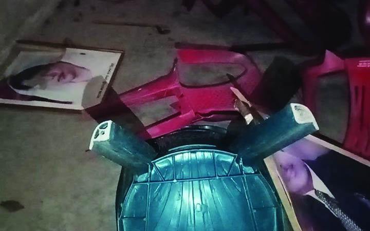 রাজশাহীর দুর্গাপুরে বিএনপি কার্যালয় ভাঙচুর