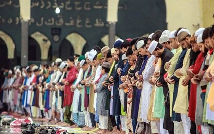 একই গ্রামের একাধিক জায়গায় ছোট পরিসরে ঈদের জামাত করার বিধান কী?