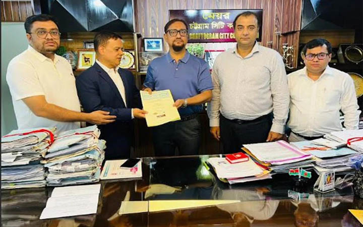 বর্জ্য থেকে গ্রিন ডিজেল ও এভিয়েশন ফুয়েল উৎপাদন করবে চসিক : মেয়র ডা. শাহাদাত
