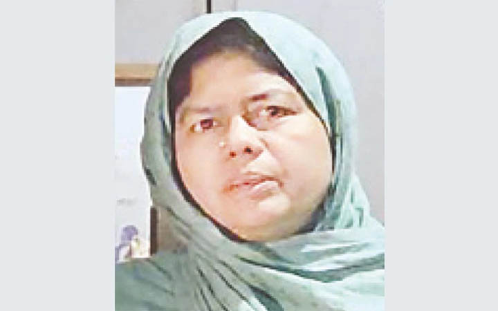 আমার স্বামীর মৃত্যুর জন্য দায়ী এ কে আজাদরা