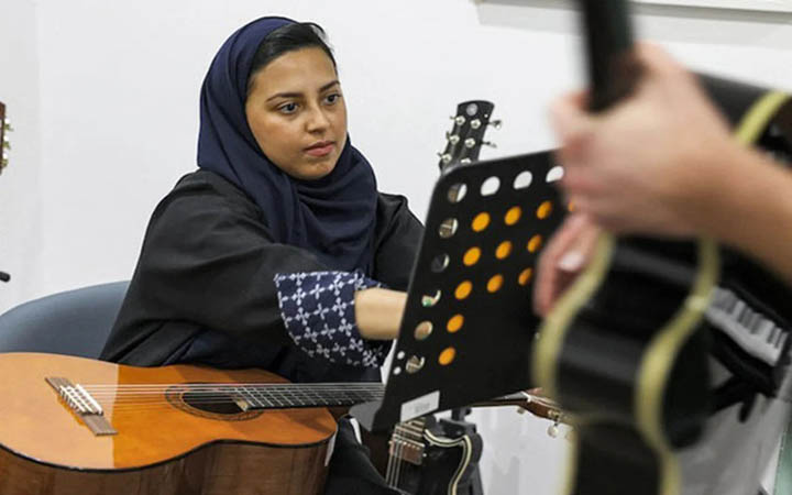 সৌদিতে আরও ১৭ হাজার নারী সংগীত শিক্ষক প্রশিক্ষণ পাচ্ছেন