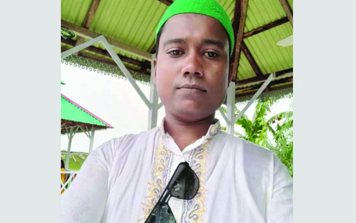 ট্রেনের ধাক্কায় মোটরসাইকেল চালকের মৃত্যু