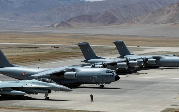 ১৩ হাজার ফুট উচ্চতায় বিমানঘাঁটি, মুখোমুখি ভারত-চীন