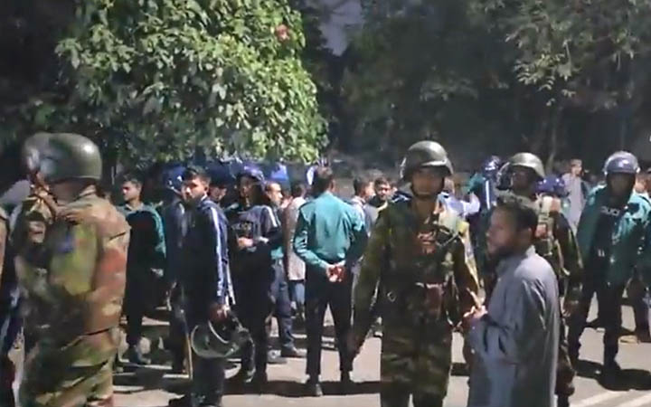 ঢাকায় আলিয়া মাদরাসায় দফায় দফায় সংঘর্ষ, আহত সাত