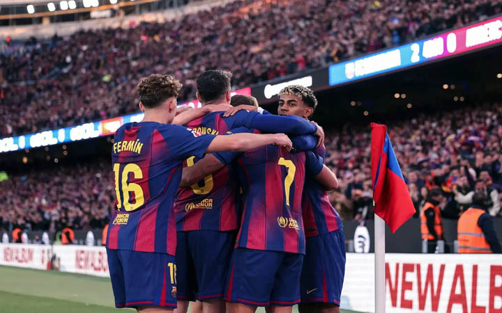 কাম্প ন্যুয়ে ফেরার ম্যাচে বার্সেলোনার দাপুটে জয়