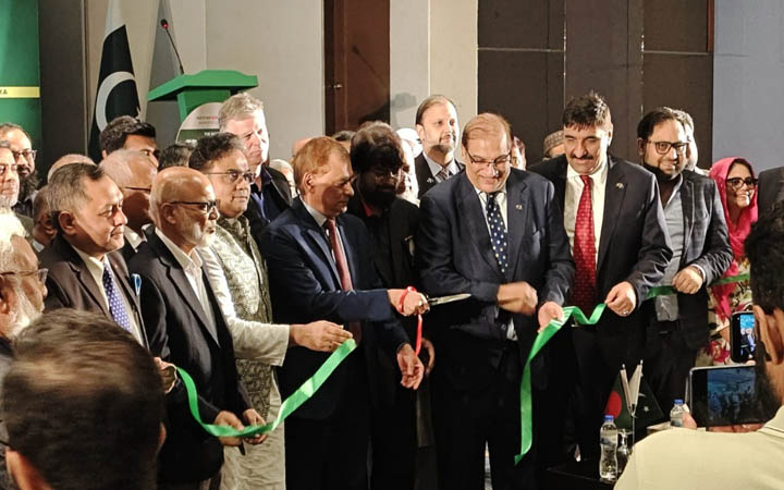রাজধানী ঢাকায় চার দিনব্যাপী শিক্ষা মেলার উদ্বোধন