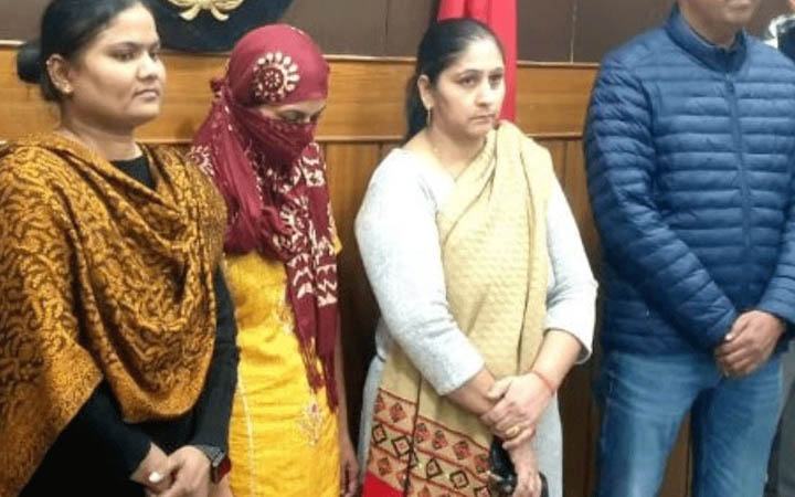 সৌন্দর্যের ঈর্ষায় ২ বছরে তিন মেয়েশিশু হত্যা, দেখে ফেলায় রক্ষা পায়নি নিজ ছেলেও