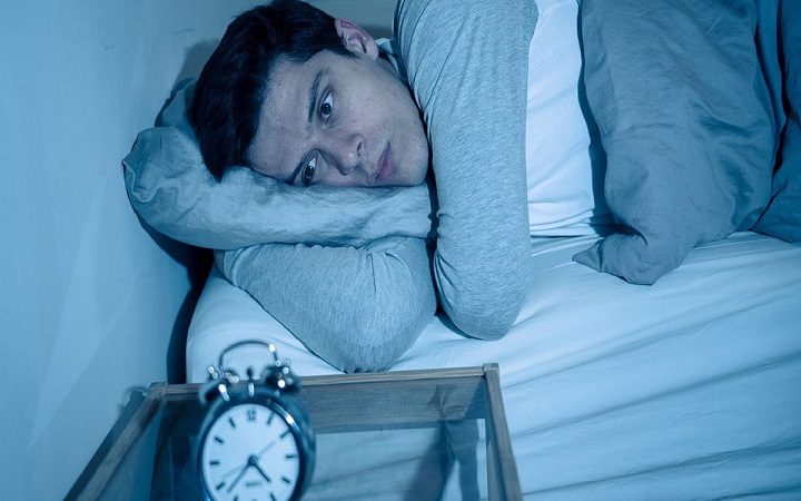 বারবার ঘুম ভেঙে যাওয়া কীসের লক্ষণ