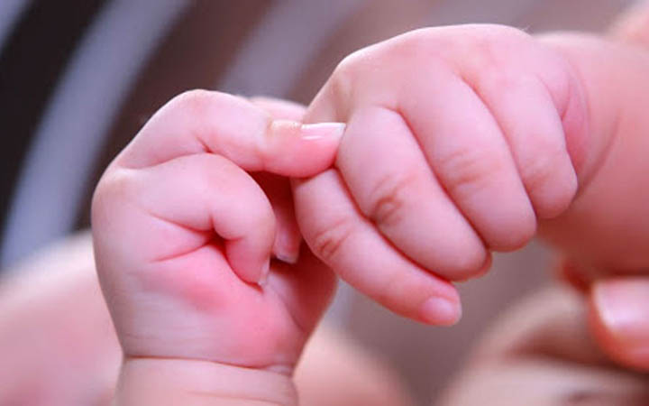 অপারেশনের মাধ্যমে জমাট আঙুল পৃথক করা যাবে?