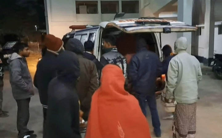 গাইবান্ধার  গোবিন্দগঞ্জে মোটরসাইকেলের ধাক্কায় প্রাণ গেল পথচারী নারীর