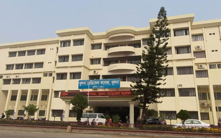 খুলনায় দুর্বৃত্তদের গুলিতে যুবক আহত