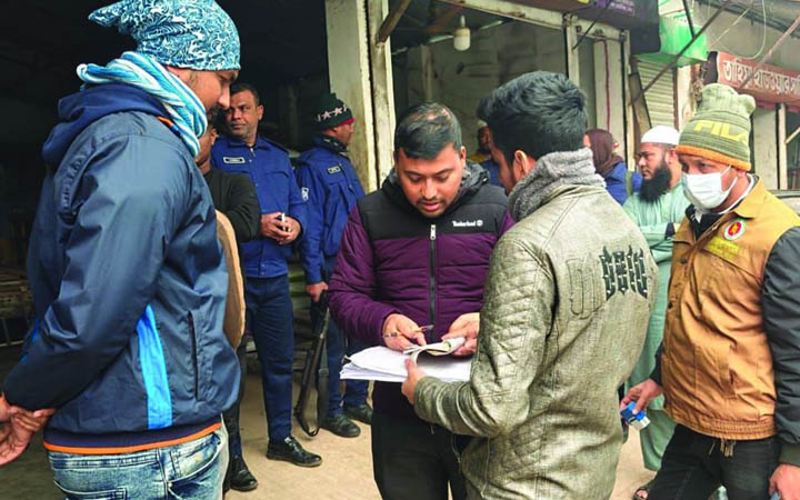 এলপিজি গ্যাসের মূল্য বৃদ্ধিতে কেরানীগঞ্জে পাঁচ ব্যবসায়ীকে অর্থদণ্ড