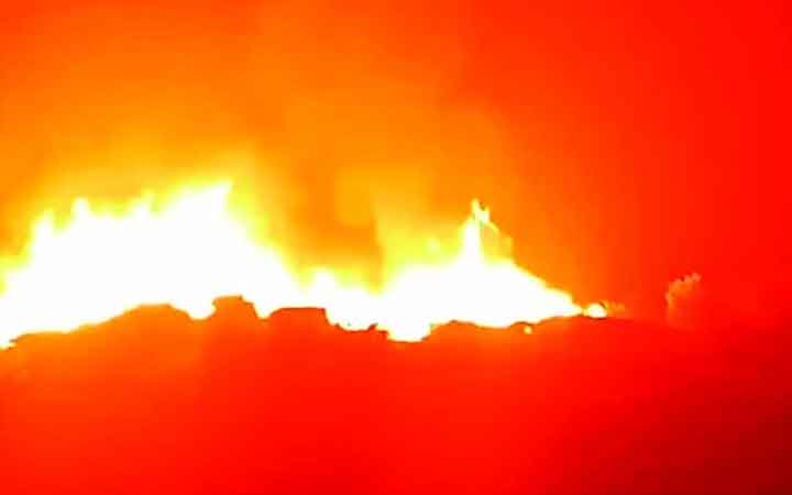 নিয়ন্ত্রণে এসেছে কক্সবাজারের মাতারবাড়ী তাপ বিদ্যুৎ কেন্দ্রের আগুন