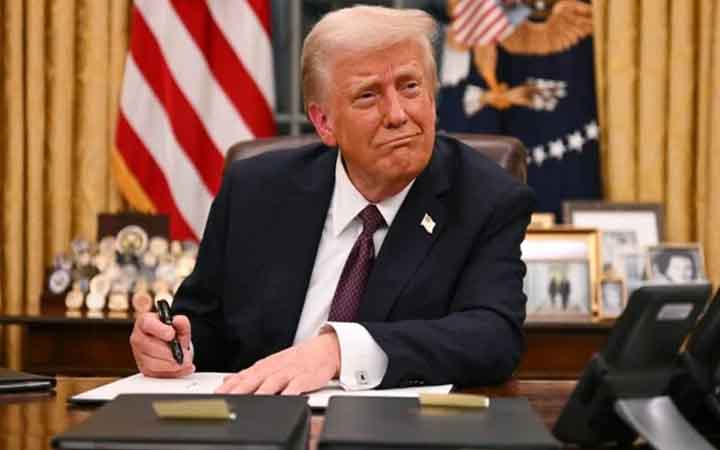 ইরানের সঙ্গে ব্যবসা করা দেশগুলোর ওপর ২৫% শুল্ক আরোপ ট্রাম্পের