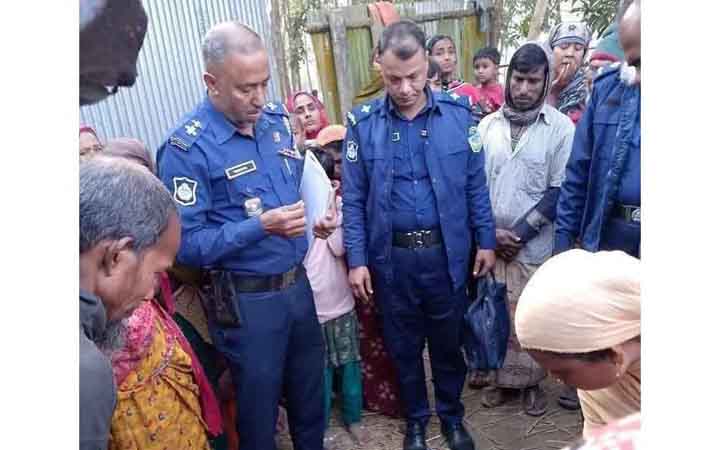 এক মেয়েকে গলা টিপে হত্যা বাবার, আরেক মেয়ে হাসপাতালে