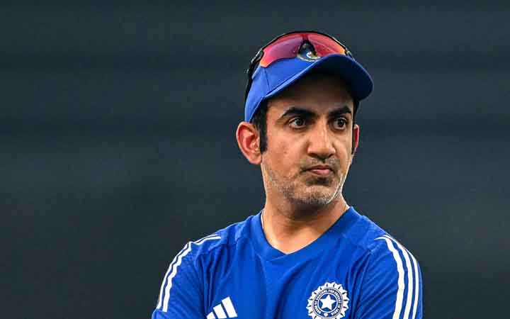 তোপের মুখে গম্ভীর, চাকরিটা হারাচ্ছেন ভারতের কোচ?