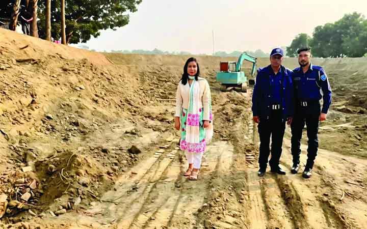 সদরপুরে ফসলি জমির মাটি কাটায় অর্ধ লাখ টাকা জরিমানা