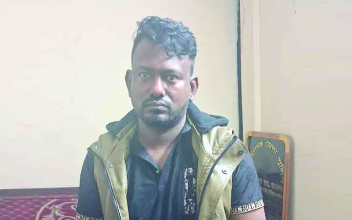 নারায়ণগঞ্জে ১৯ মামলার আসামি ‘টাইগার মোমেন’ গ্রেপ্তার