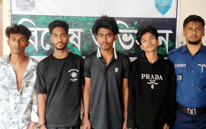 কুমিল্লার  দেবীদ্বারে মাদকসেবী ৪ তরুণের কারাদণ্ড