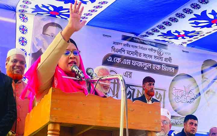 গাজীপুরে স্বামীর জন্য ভোট প্রার্থনা শম্পার