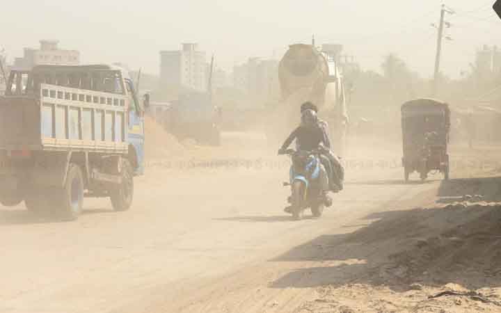 বায়ুদূষণে আজ দ্বিতীয় ঢাকা, বাতাসের মান ‘খুব অস্বাস্থ্যকর’