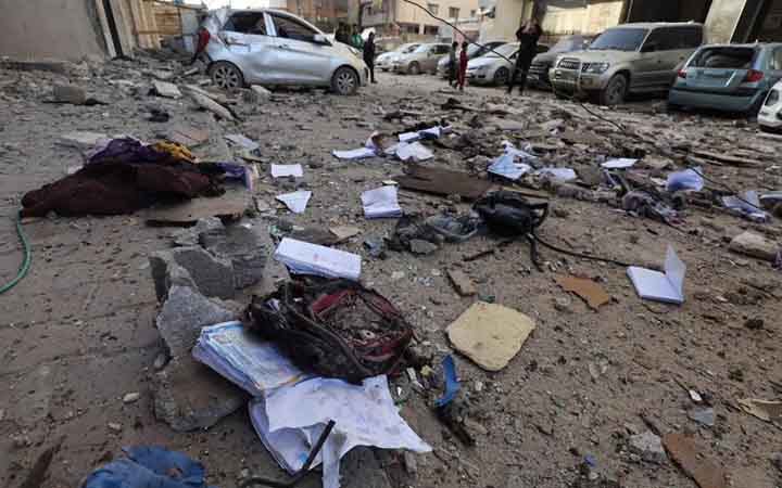 ইসরায়েলি বিমান হামলায় এক পরিবারের সাত জনসহ ৩৭ ফিলিস্তিনি নিহত