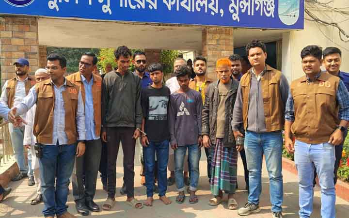 মুন্সীগঞ্জে জুয়ায় হেরে চালককে হত্যার পর অটোরিকশা ছিনতাই, গ্রেপ্তার চার