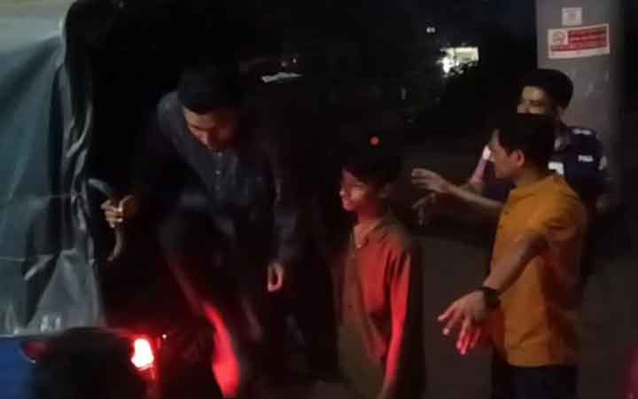 চাঁদপুরে কিশোর গ্যাংয়ের ২১ সদস্য আটক