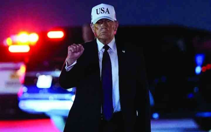 হামলায় ইরানের ৪৮ নেতা নিহত : ট্রাম্প