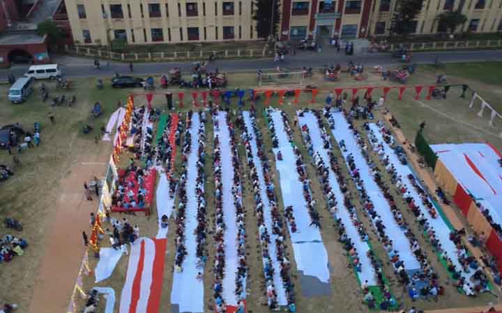 শেকৃবিতে শিক্ষার্থীদের নিয়ে ছাত্রদলের গণইফতার