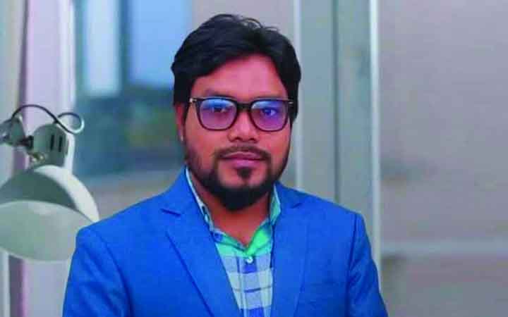 স্বরাষ্ট্রমন্ত্রীকে নিয়ে ‘কুরুচিপূর্ণ’ পোস্ট, বিশ্ববিদ্যালয় কর্মকর্তা বরখাস্ত