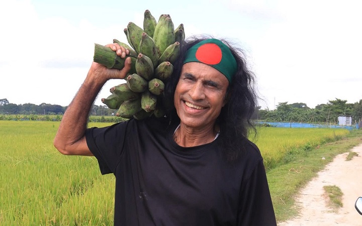 ঈদে বাস ভাড়া নিয়ে কুদ্দুস বয়াতির প্রতিবাদ