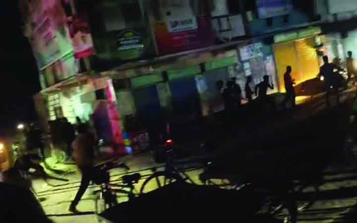 নাটোরের গুরুদাসপুরে বিএনপির দুই গ্রুপের সংঘর্ষ, পুলিশসহ আহত ৫